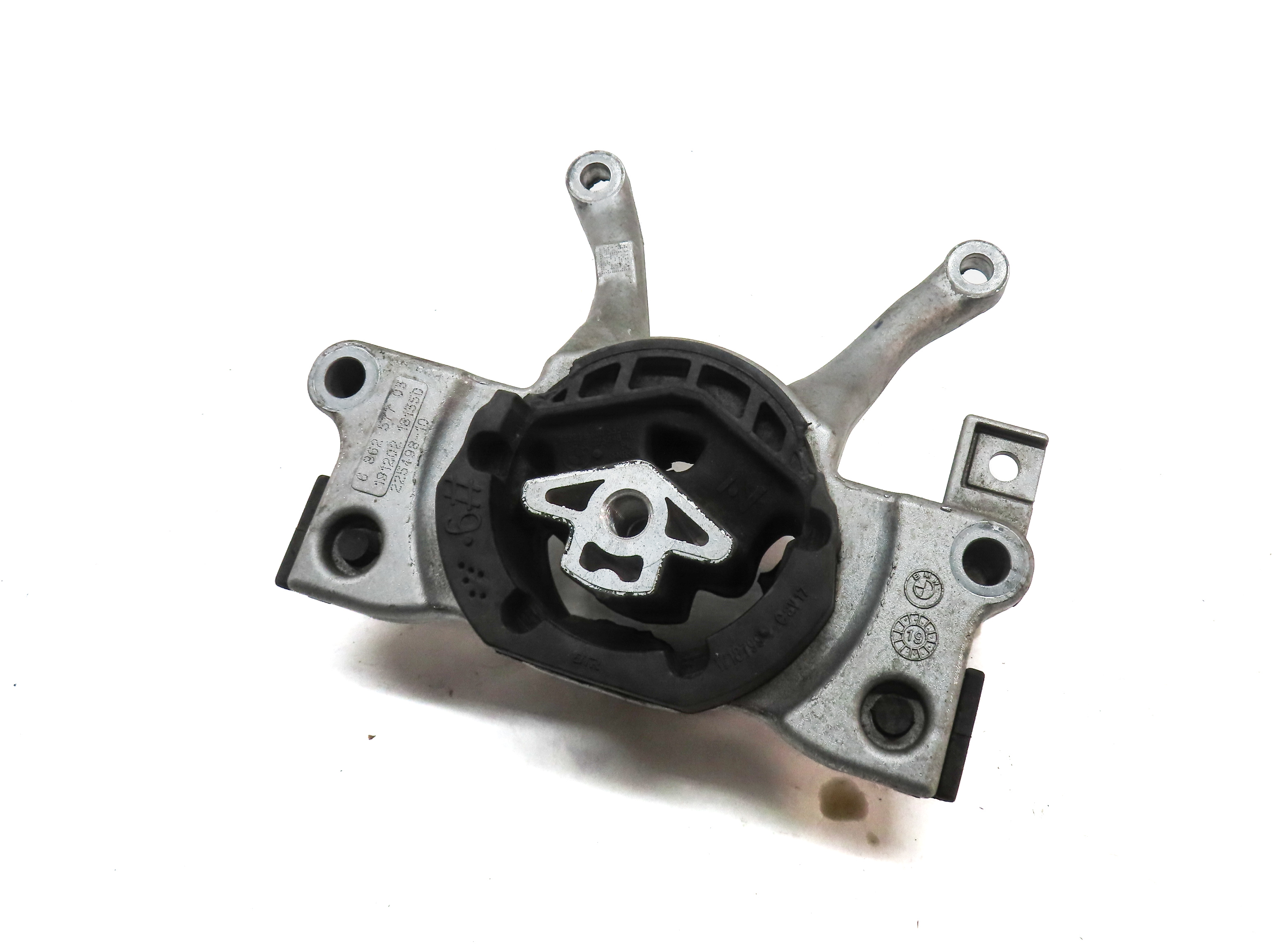2020 BMW X3 (G01) 2.0L TURBO (B46D) AUTO AUTOMATIC TRANSMISSION MOUNT BRACKET — exact item pictured